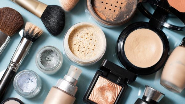 Beauty......A-little-blush-and-some-sparkling-highlighter